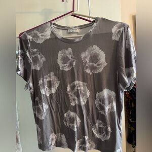 Aritzia Babaton Floral T-Shirt - Light purplish grey
